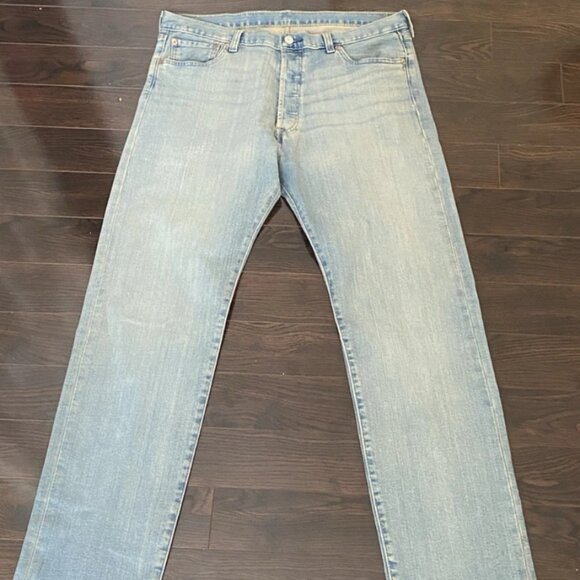 Levi's 501 Light Blue Wash Jeans - Waist 34 - Picture 1 of 3